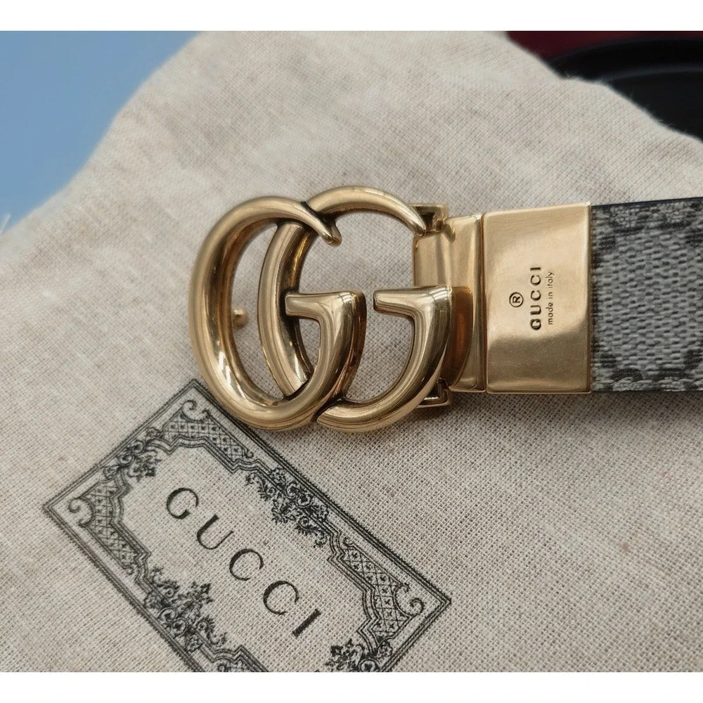 Gucci Reversible GG Supreme Belt Size 80/32